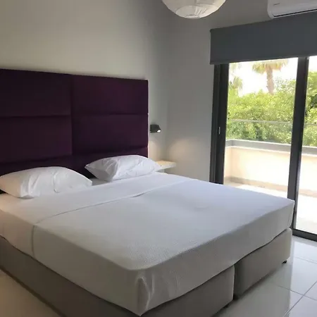 Mare Monte Seaview Boutique *