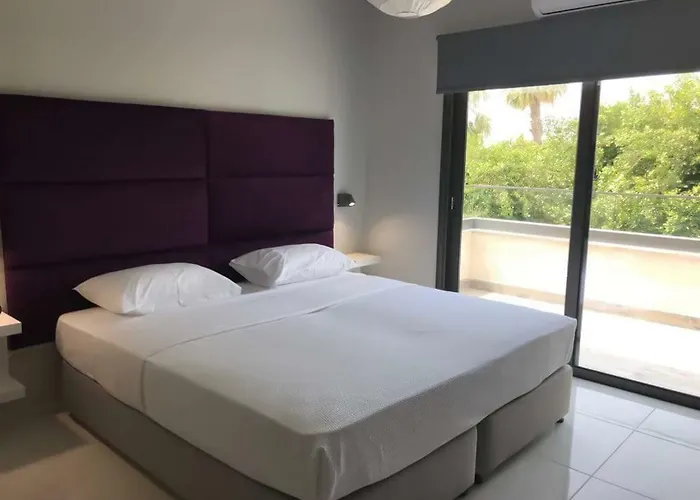 Mare Monte Seaview Boutique *