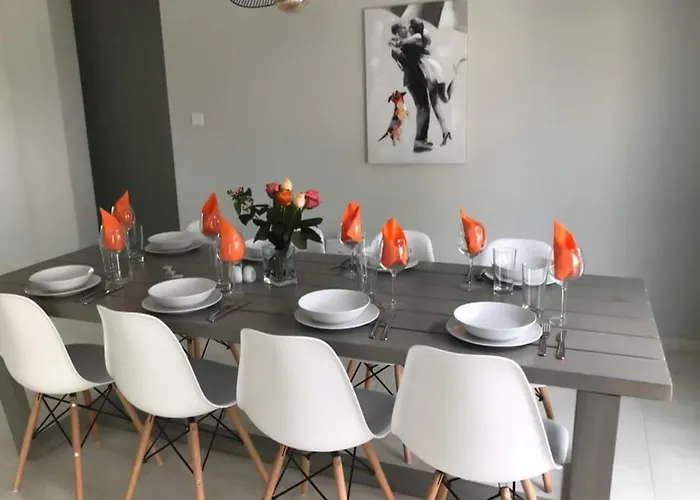 Mare Monte Seaview Boutique 아파트 파포스