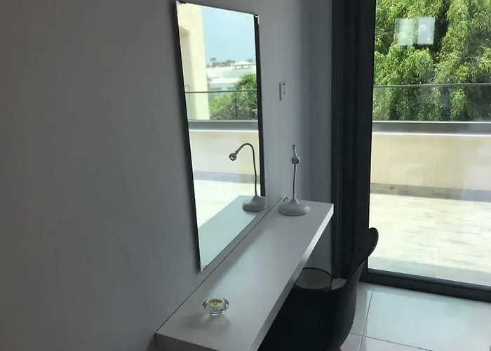 Mare Monte Seaview Boutique